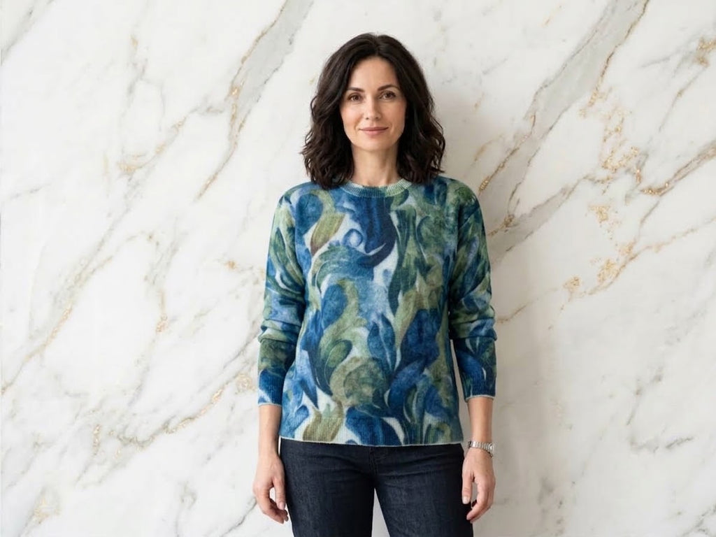 Flauschpulli mit Aquarell-Print – Eleganter Damen-Pullover für Herbst & Winter
