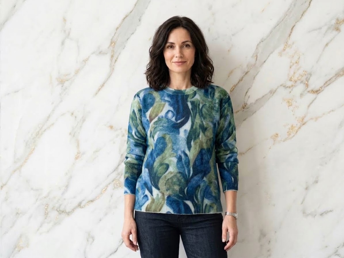 Flauschpulli mit Aquarell-Print – Eleganter Damen-Pullover für Herbst & Winter