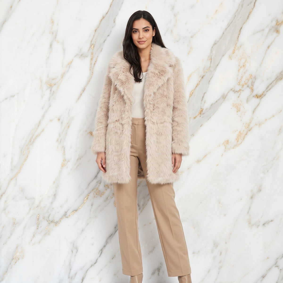 Kunstpelz Jacke mit Druckknöpfen